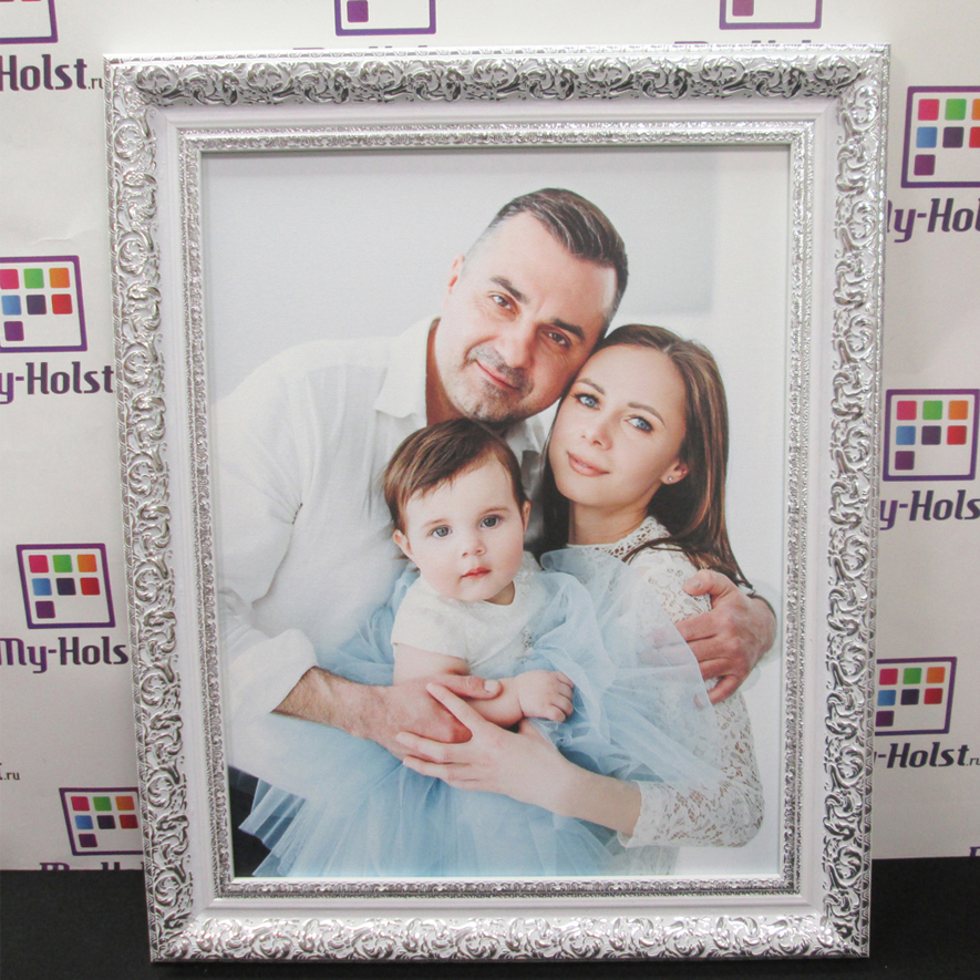 Картина семью в обнимку в багете